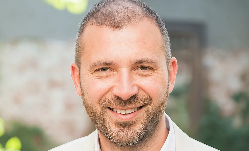 „Dacă a trebuit să lucrez pe șantier, am făcut-o fără niciun regret. Știam că este doar o etapă în drumul evoluției mele” – Mădălin Măncilă